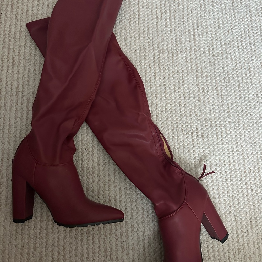 Elegant Burgundy Knee-High Boots